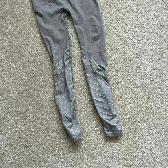 BLANQI Pale Gray Laser Cut High Rise Maternity Leggings Sz Small - Picture 9 of 13